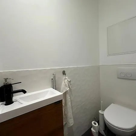 Apartament New Delhi, Ambiance Accueillante Et Eclatante Reims