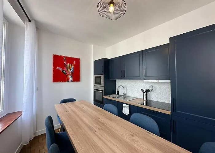 New Delhi, Ambiance Accueillante Et Eclatante Lägenhet