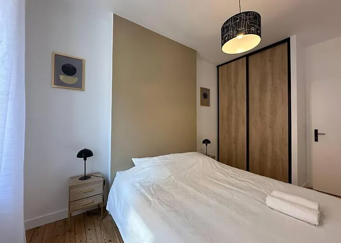 New Delhi, Ambiance Accueillante Et Eclatante * Reims