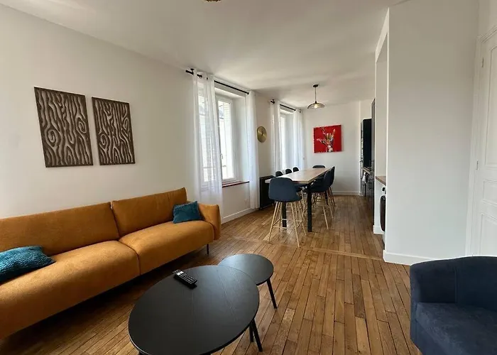 New Delhi, Ambiance Accueillante Et Eclatante Lägenhet Reims